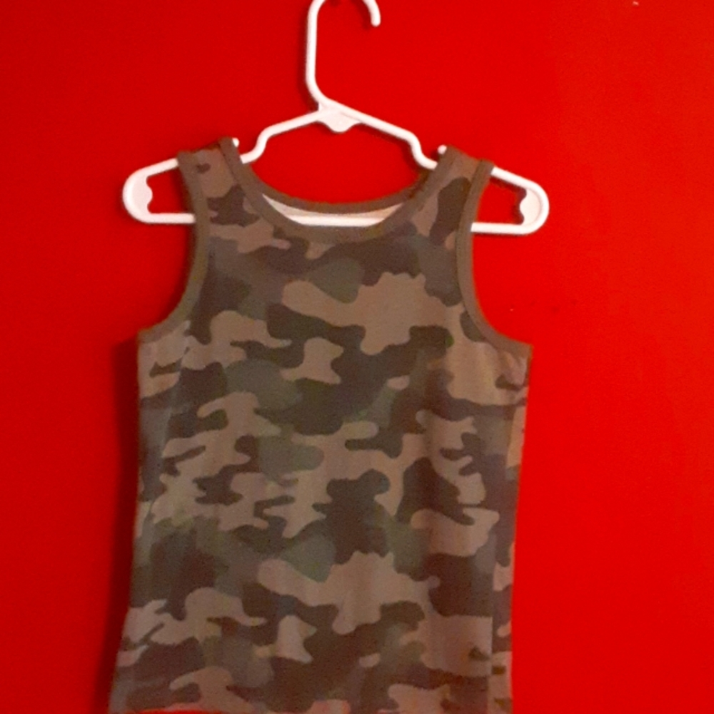 Garanimals Camo tank top size 3T